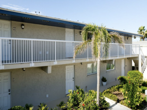 Holmes Beach 2 Bedroom Beach Front Vacation Rental Sleeps 4